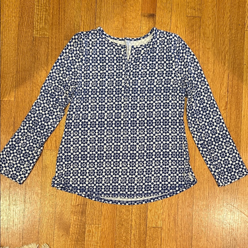 Talbots Navy Blue Patterned Top with 50 SPF Size Large